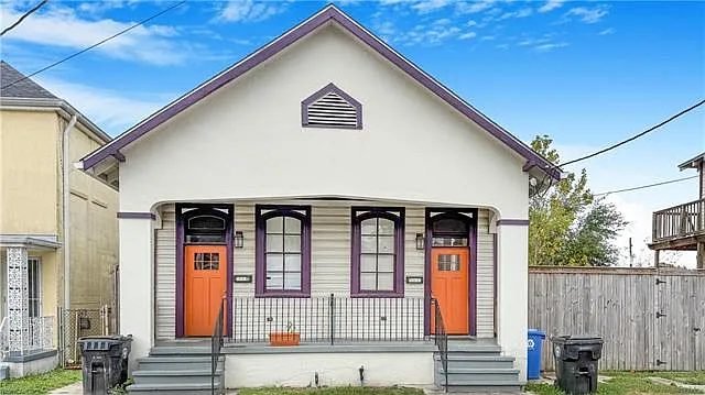 2122 New Orleans St — Photo 1