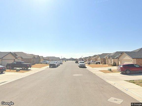 Exterior Neighborhood (street photo)