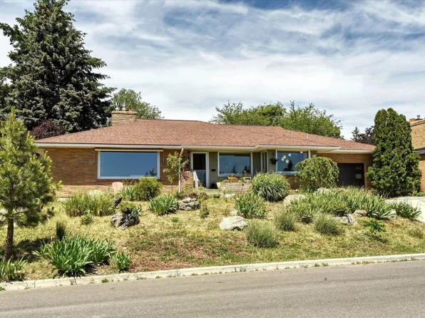 2618 W Riverview Dr, Spokane, WA 99205