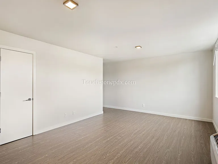 424 NE Jessup St #10 — Photo 22