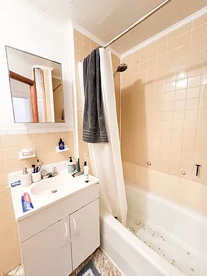 Rented by Ulas Real Estates Inc | media 29