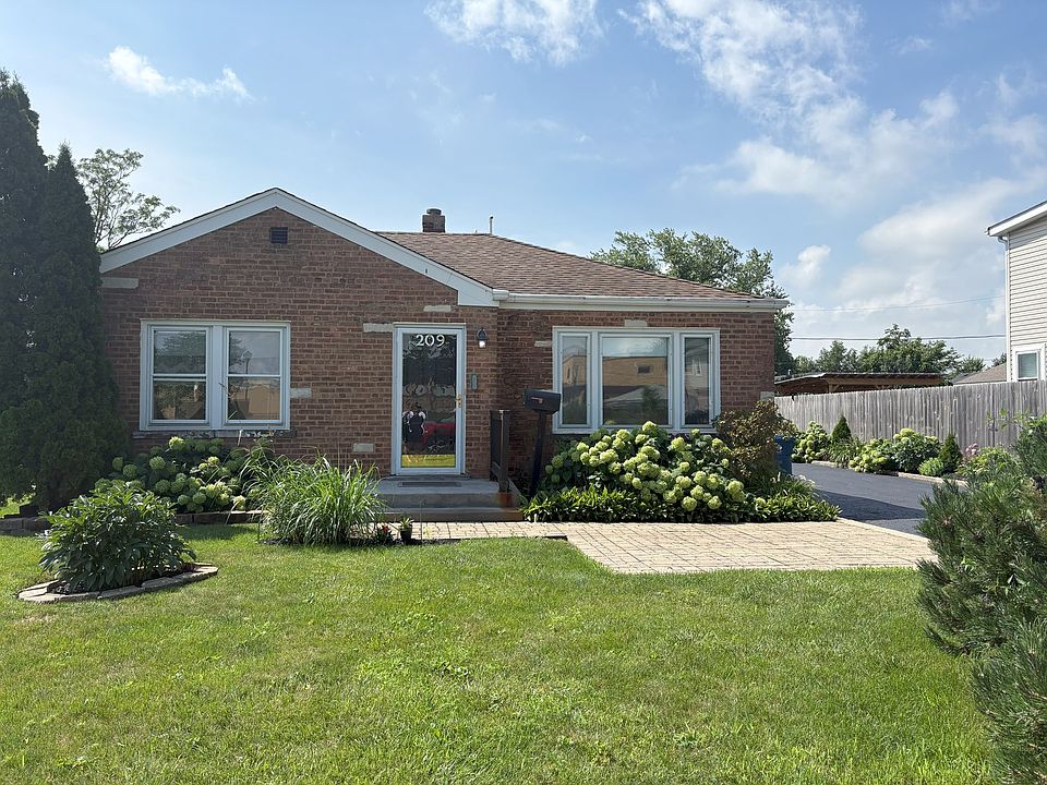 1st image of 209 E Palmer Ave