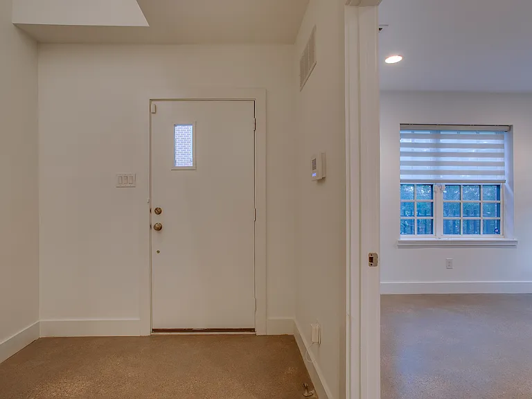 602 Finley Ct — Photo 4