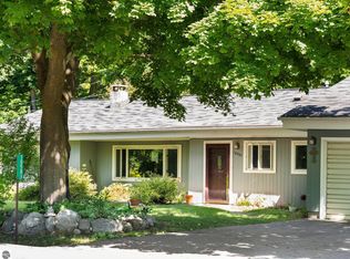 10581 E Grandview Rd, Traverse City, MI 49684