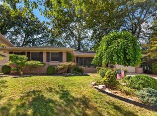 4147 N Newcastle Dr, Decatur, IL 62526
