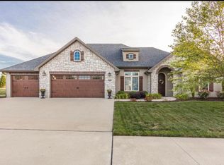 6302 Upper Bridle Bend Dr, Columbia, MO 65201