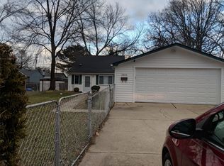 21834 Shakespeare Ave, Eastpointe, MI 48021