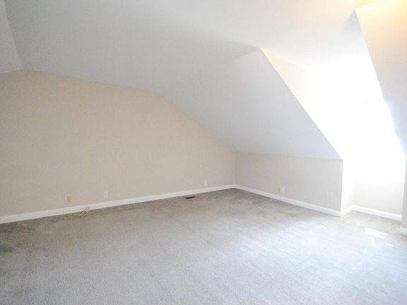 5th image of 923 Geyer Ave APT A
