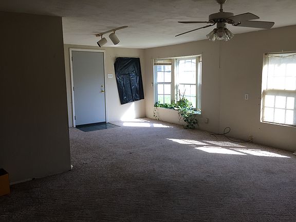 3rd image of 10027 E Highway 28