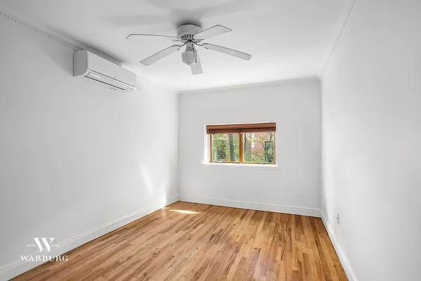 Rented by Warburg | media 12