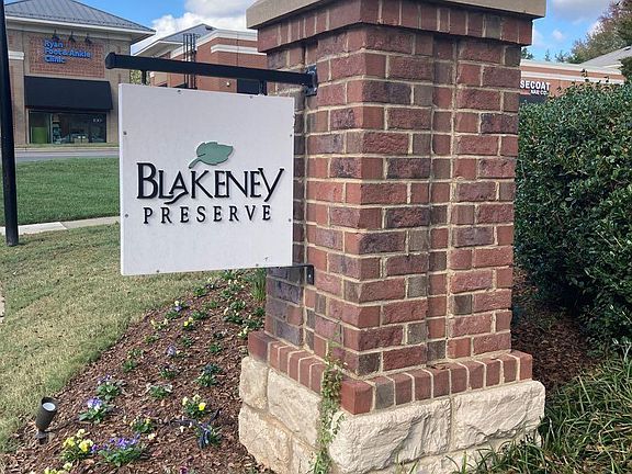 2nd image of 10244 Blakeney Preserve Dr