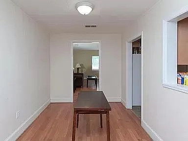 513 Tyler St — Photo 22