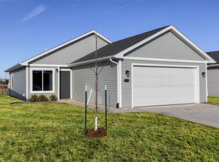 2223 Legacy Dr, Norwalk, IA 50211