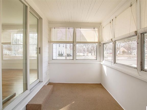 5th image of 914 Oakdale Ave