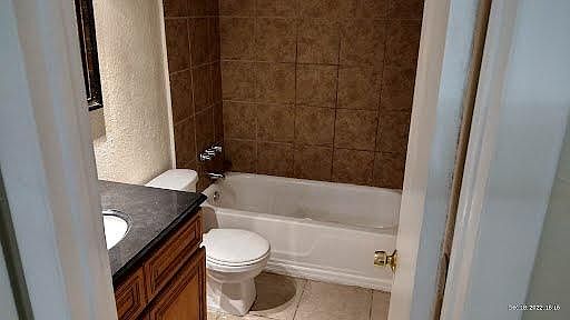 3rd image of 3719 Ohio Ave #15