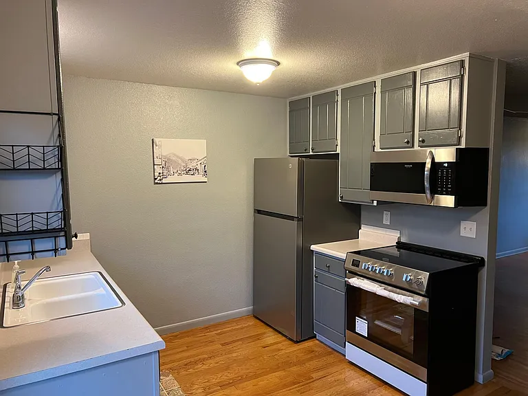480 Gladiola St — Photo 1