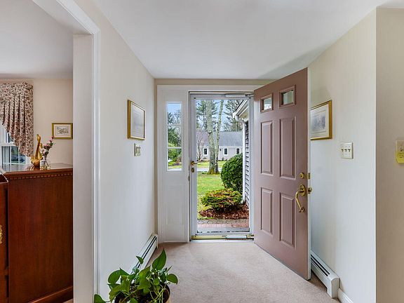 3rd image of 49 Coleridge Drive