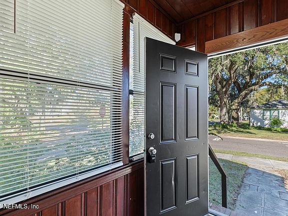 5th image of 206 E 65TH Street