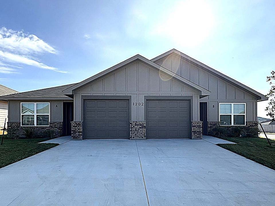 1st image of 1202 Lexington Dr #A