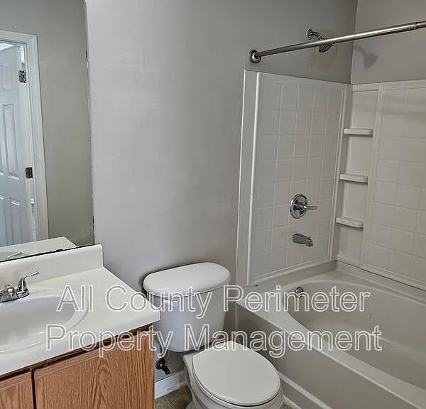 2102 Fairington Ridge Cir — Photo 9