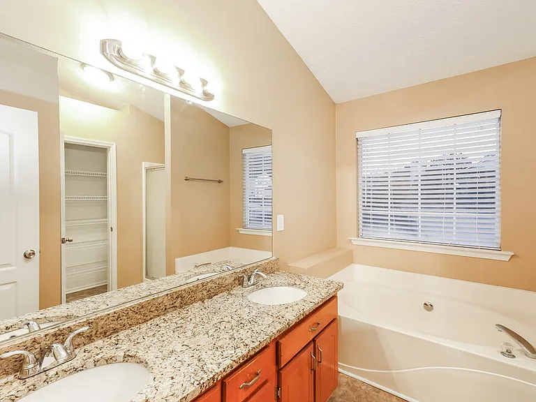 830 Rock Shoals Ct — Photo 10