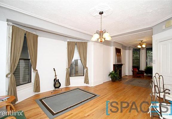 4th image of 859 W Lill Ave #2