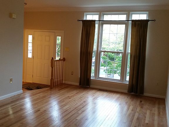 4th image of 5902 Jovet Way
