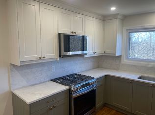 47 Bayberry Cir, Fishkill, NY 12524