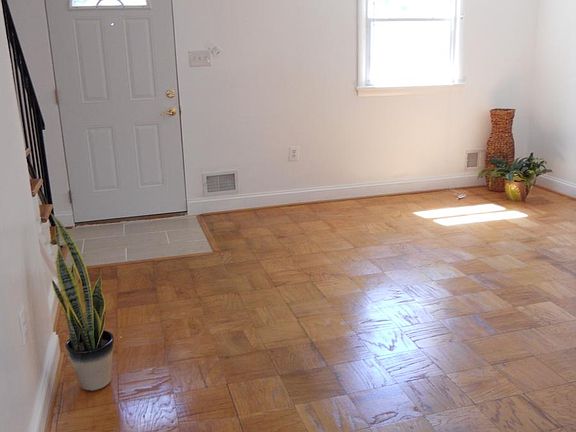 Main Floor: Living Room
