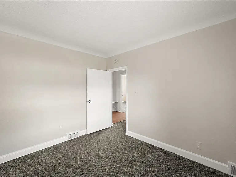 35711 Alfred St — Photo 11