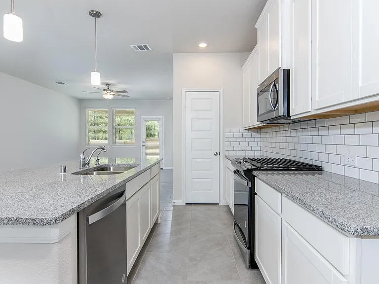 18565 Meadow Point Ln — Photo 7
