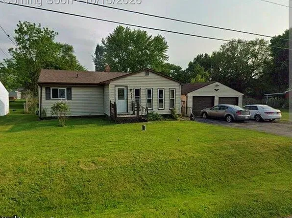 4455 Burgundy Dr, Flint, MI 48506