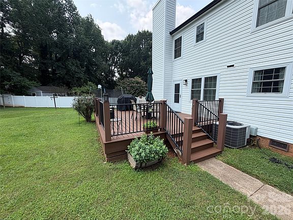 4th image of 9850 Standing Wood Ct