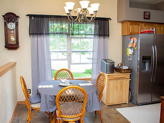 3rd image of 11815 River Hills Pkwy #9