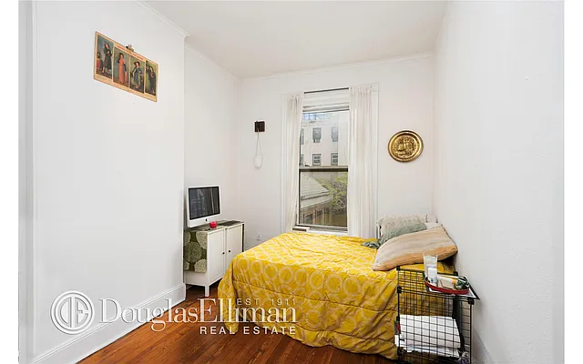 Rented by Douglas Elliman | media 27