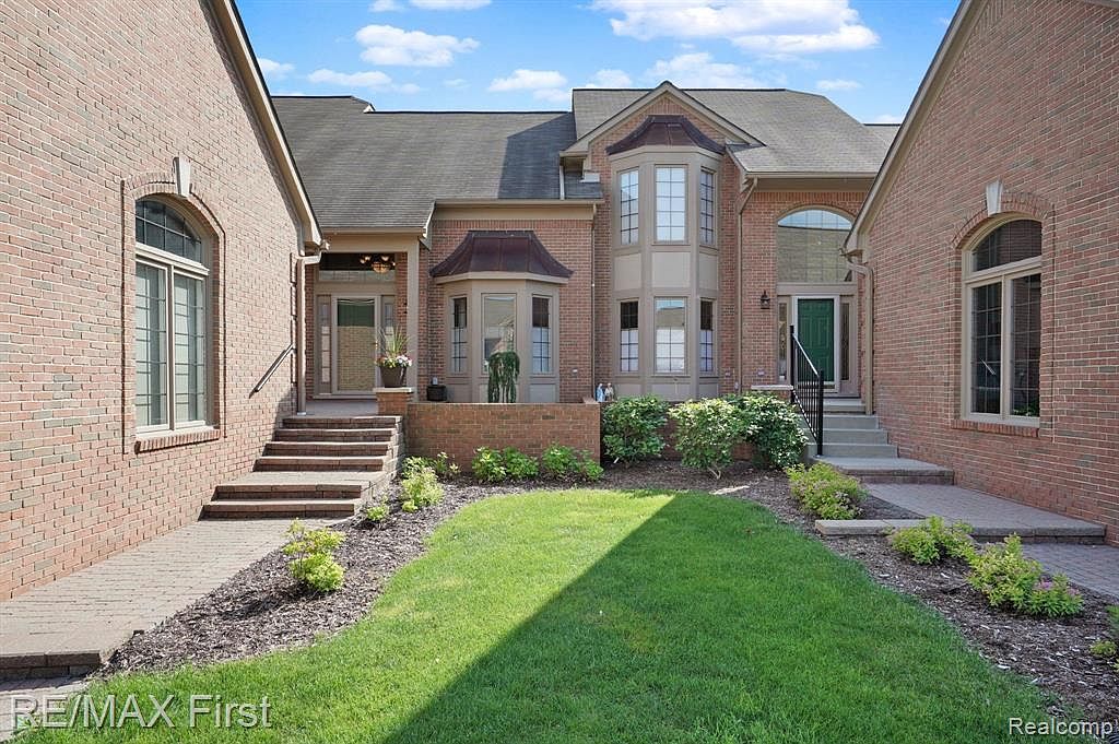 54701 Ashford Ct, Shelby Township, MI 48316 Zillow