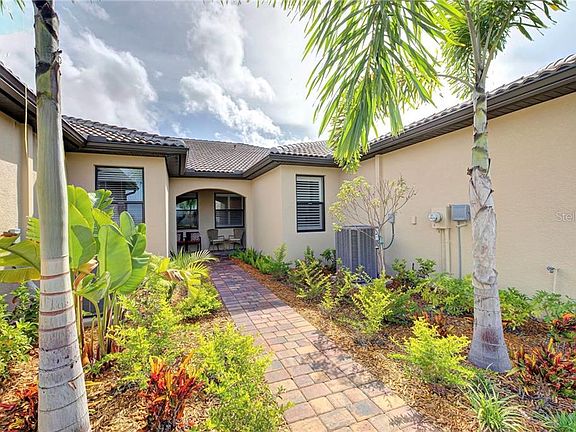 4th image of 12843 Oriago St
