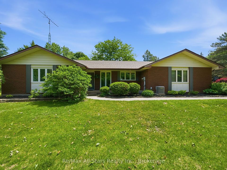 1st image of 2407 Ashbridge Rd