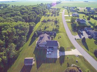 2376 N 4060th Rd, Sheridan, IL 60551