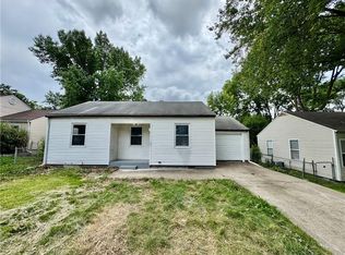 1229 NE 43rd Ter, Kansas City, MO 64116