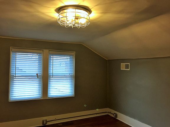 3rd image of 6333 Bartlett St #1