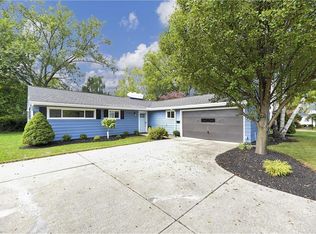 2666 W Asplin Dr, Rocky River, OH