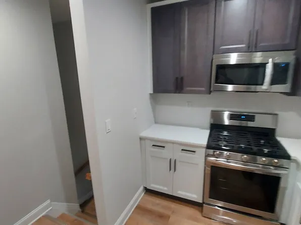 427 Pulaski Street image 4 of 54