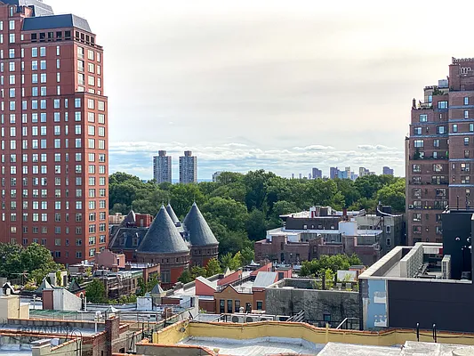 Rented by Keller Williams NYC | media 17