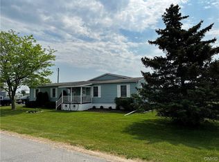 44408 Reynolds Rd, Alexandria Bay, NY 13607