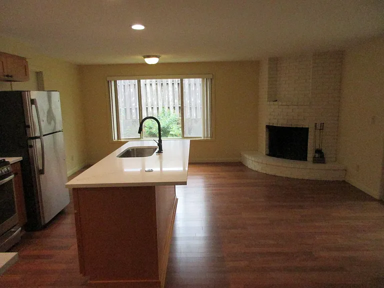 450 Lori Ave SE — Photo 12
