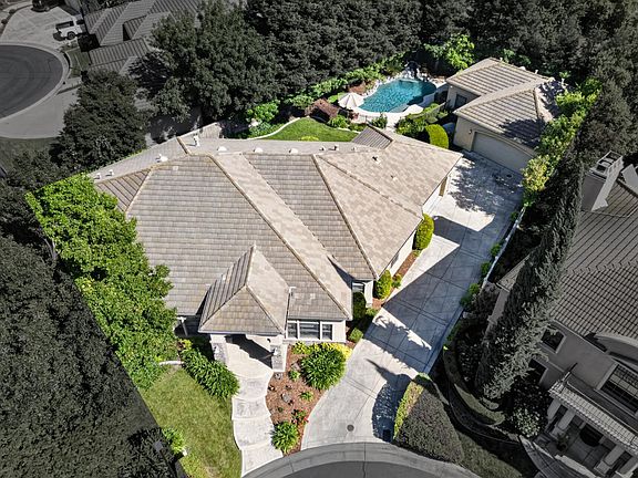 3rd image of 9569 De La Rosa Pl