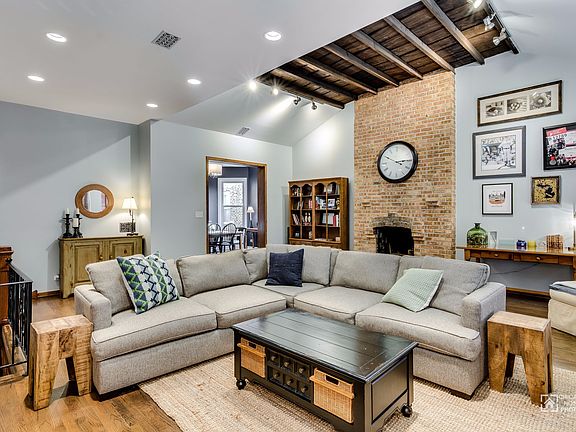 3rd image of 3825 N Wilton Ave #3