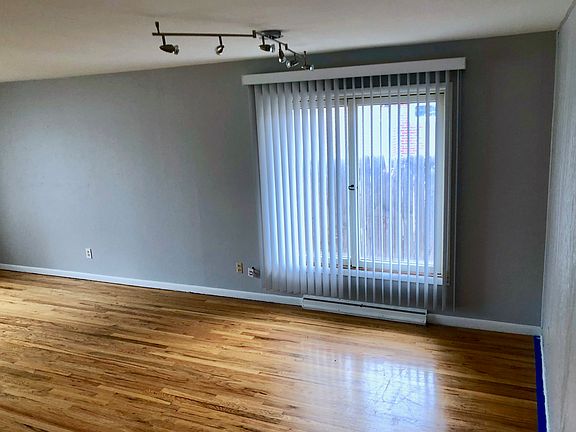 Living Room: Rear