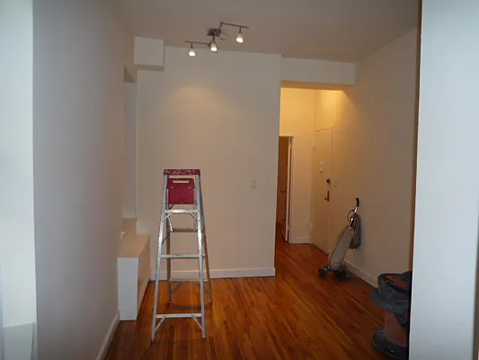 Rented by New Yorker Realty | media 11